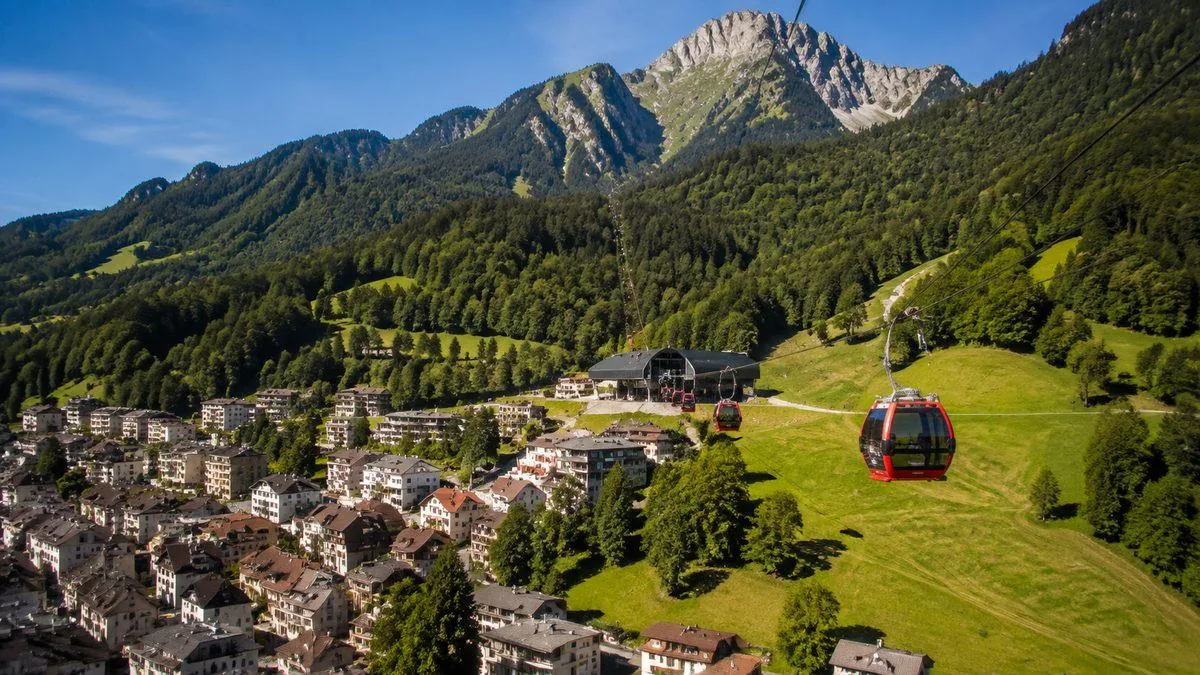 Kriens: Panoramagondel und Luftseilbahn auf den Pilatus